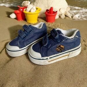 Velcro toddler shoes size 4 sand-n-sun Lester2